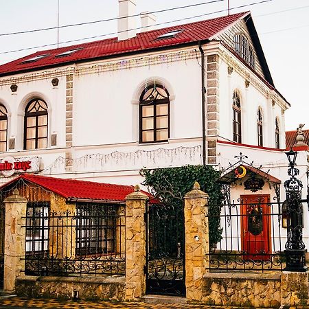 Antique House Hotel Dubno Eksteriør billede